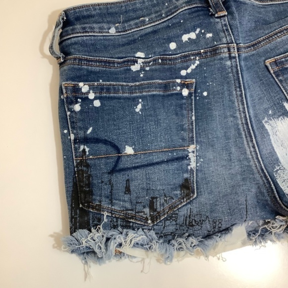 Vintage AE  hi rise festival Distressed “I love ya”  jean shorts SZ 8 EUC - Picture 12 of 14